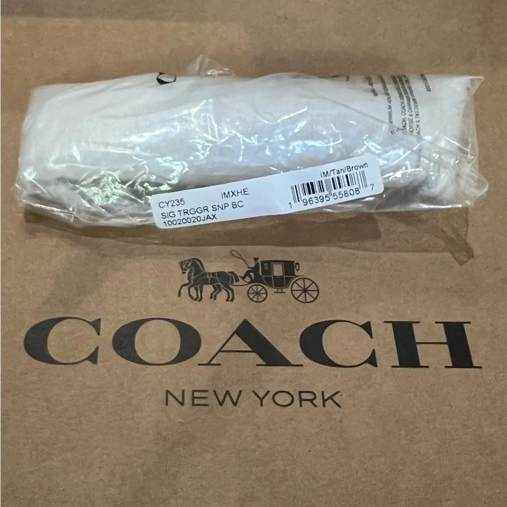 NWT COACH Trigger Snap Keychain Bag charm in Brown with Gold Hardware AUTHENTIC - Picture 4 of 4